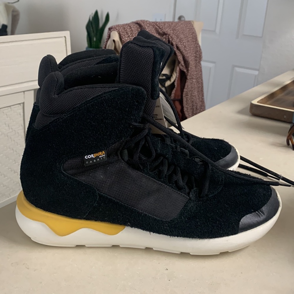 Adidas Corduna Tubular GSG9 - Tags still on - Never worn- Size 9 1/2